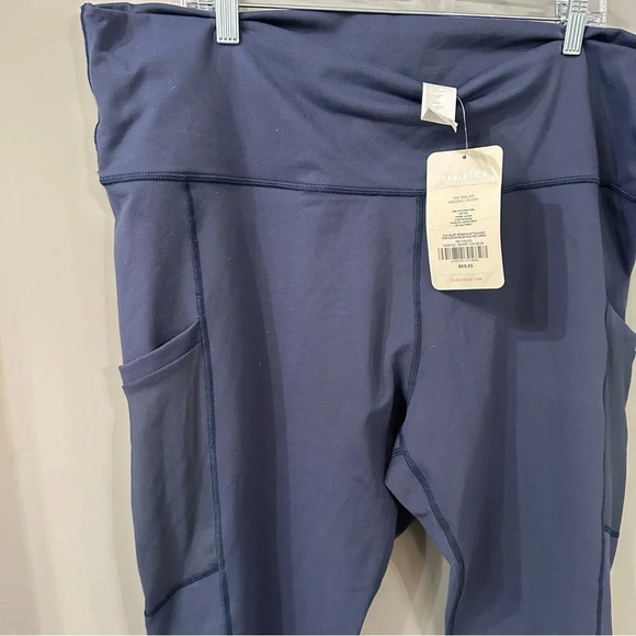 NWT Fabletics On The Go PowerHold High Waisted Leggings 4X Short Navy Blue - Picture 3 of 4